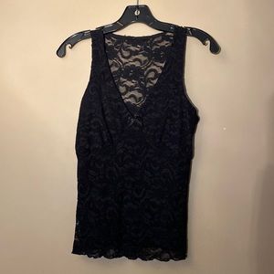 BLACK LACED TOP